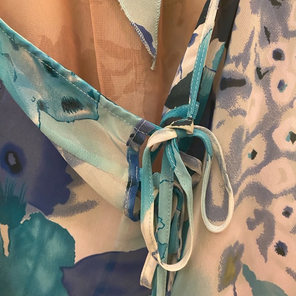 Sheer halter tie top- turquoise floral. Size Large - Picture 5 of 6